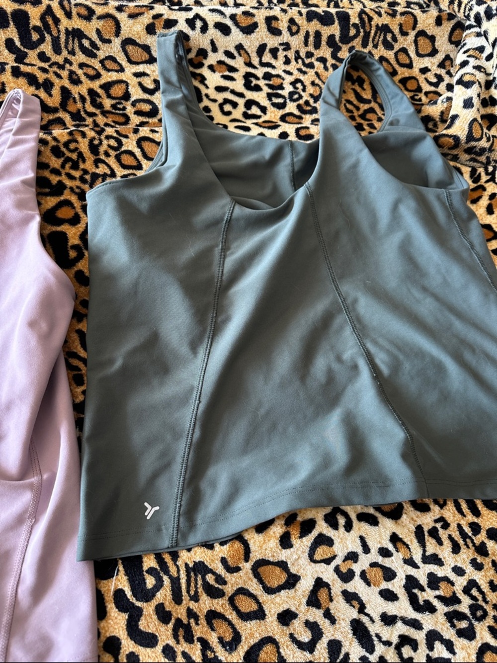 Old navy power soft women’s workout tops size large built in bra - Picture 4 of 4